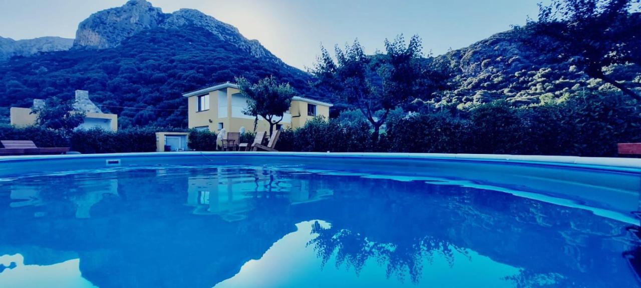 Indipendente Con Piscina Uso Esclusivo Internet Illimitato Villa Синискола Екстериор снимка