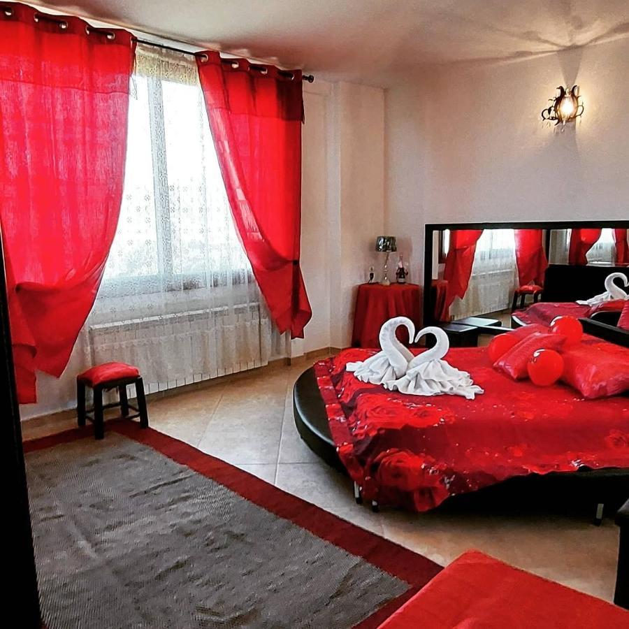 Indipendente Con Piscina Uso Esclusivo Internet Illimitato Villa Синискола Екстериор снимка