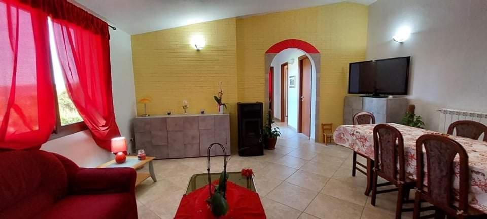 Indipendente Con Piscina Uso Esclusivo Internet Illimitato Villa Синискола Екстериор снимка